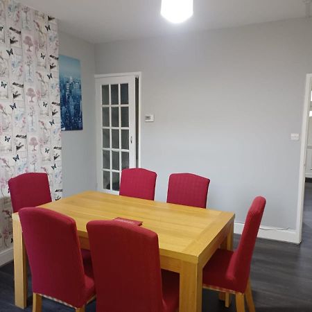 Pearson House - Huku Kwetu 3 Bedroom End Of Terrance House - Family And Business Group Self Catering Accommodation -Huku Kwetu Νότιγχαμ Εξωτερικό φωτογραφία